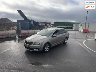 Skoda Octavia Combi 1.6 TDI Greenline Businessline Clima.Navi