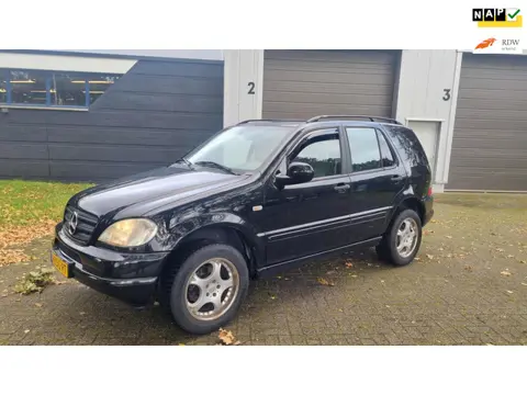 Mercedes-Benz M-klasse GEZOCHT GEVRAAGD ALLE MERCEDES ML VITO TOPPRIJS 0613896819