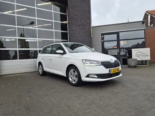 Skoda Fabia Combi 1.0 TSI 95pk Ambition, airco, cruise control, afneembare trekhaak, navi, PDC,