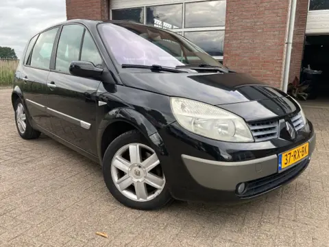 RENAULT SCENIC Luxe 2.0i Automaat, nieuwe distributie! trekhaak.
