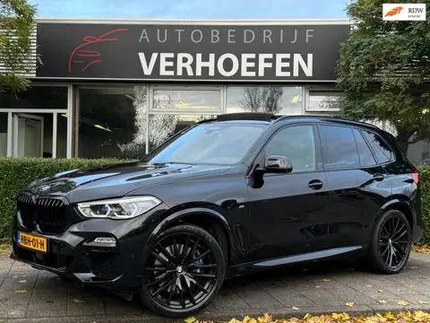 BMW X5 M50i High Executive - SKYLOUNGE - LASER LIGHT - MASSAGE - 4 WIELBESTURING !