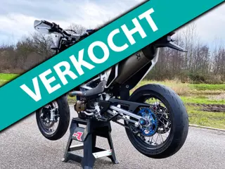 Husqvarna Supermotard 701 Supermoto KTM 690 Smc-R