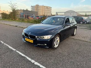 BMW 3-serie Touring 318d High Executive XENON/LED