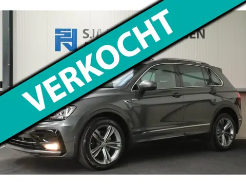 Volkswagen Tiguan 2.0TSI 4Motion Highline R-Line 180pk DSG! 1e Eig|Dealer|Panoramadak|Virtual Cockpi