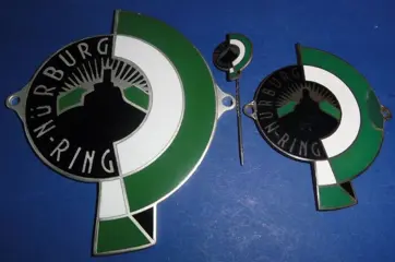 Embleem/mascotte/kenteken - Nurburg - Ring 2 Badges 1 Grote