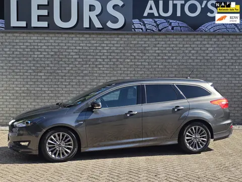 Ford FOCUS 1.5 ST-line Automaat