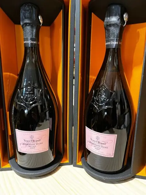 2004 Veuve Clicquot Ponsardin, La Grande Dame - Champagne