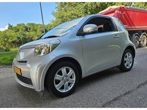 Toyota IQ 1.0 VVTi NL Auto ! 2e Eig ! 28-10-2026 APK ! Airco !
