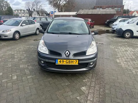 Renault Clio 1.2-16V Special Line airco cv zo meenemen