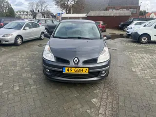 Renault Clio 1.2-16V Special Line airco cv zo meenemen