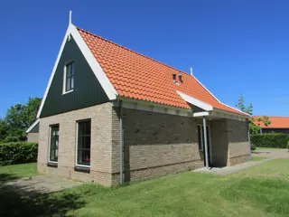 Vrijstaand vakantiehuis op bungalowpark aan de Waddenzee