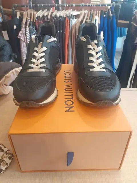 Louis Vuitton - Sneakers - Maat: Schoenen / EU 38,5