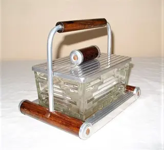 Een Art-Deco Bonbonnière, beurrière