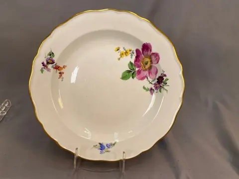 Meissen - 1 Meissen bord (1) - Modern - Porselein - Meissen