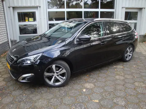 Peugeot 308 1.2 PureTech GT-line / Trekhaak (bj 2016)