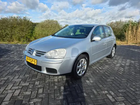Volkswagen Golf 1.4 Trendline 2006 nieuwe APK!