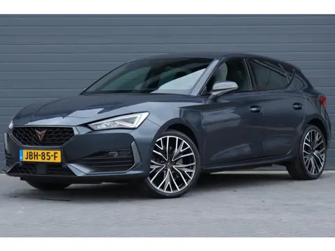 Cupra Leon 1.4 e-Hybrid VZ Carplay / pdc