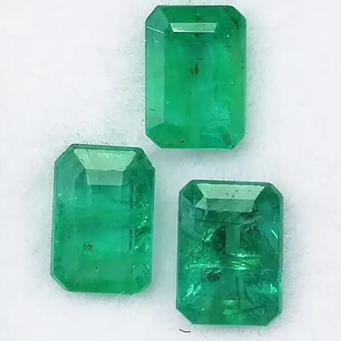 3 pcsSmaragd - 3.19 ct