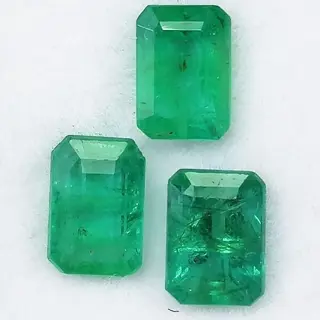 3 pcsSmaragd - 3.19 ct