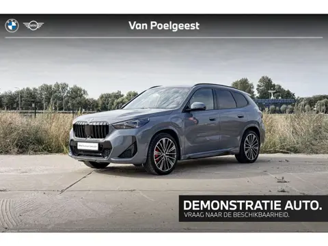 BMW X1 xDrive30e | M Sport | Glazen Panoramadak | Stoelverwarming | Trekhaak |