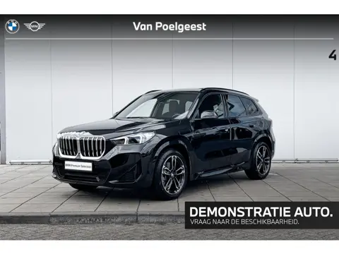 BMW X1 xDrive25e M-Sport Glazen Schuifdak / Harman Kardon / Adaptief LED / Comfort Acces / 19 Inch /