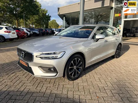 Volvo V60 2.0 B4 Momentum Business, Automaat, navi, DAB, etc