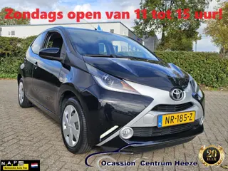 Toyota Aygo 1.0 VVT-i x-Play, Camera! Carplay! Apk 10-2026! Zondag OPEN!