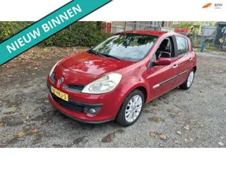 Renault Clio 1.2 TCE Special Rip Curl LEUKE AUTO RIJDT EN SCHAKELT GOED