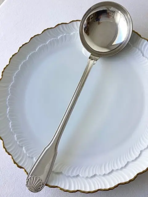 Orfèvrerie Ercuis - Pollepel versierd met schelpje in