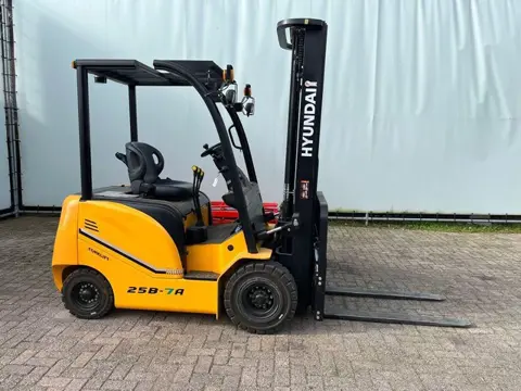 Hyundai 25B-7A Heftruck (bj 2021)