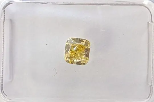 Diamant - 0.48 ct - Cushion - fancy yellow - VS2, No
