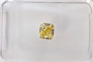 Diamant - 0.48 ct - Cushion - fancy yellow - VS2, No