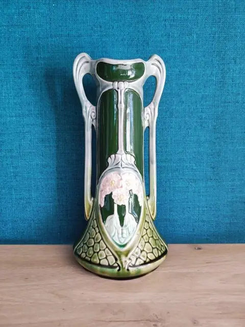 Dlg Eichwald - Grote vaas met dubbele oren gedecoreerd in