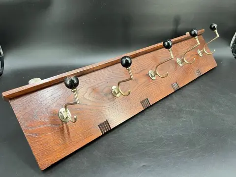 Unieke Amsterdamse school kapstok met 5 karakteristieke