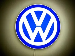 Bord - Volkswagen Illuminated lightbox dimmable warm/cold
