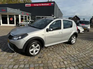 Dacia Sandero 1.6 Stepway lage km-stand