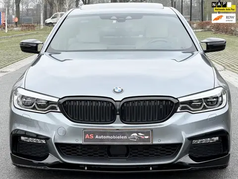 BMW 5-serie 530e M PAKKET NIGHT VISION/MASSAGE/DAK ALLE OPTIES