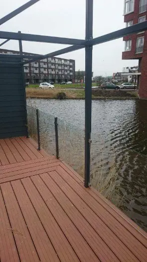 Hek met glas, balkon glas op maat gemaakt