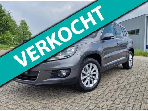 Volkswagen Tiguan 1.4 TSI Sport&Style,NAVI,dealer onderhouden,Trekhaak