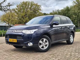 Mitsubishi Outlander 2.2 DI-D Intense (bj 2013)