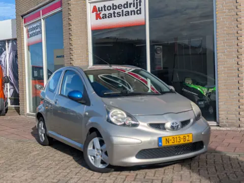Toyota Aygo 1.0-12V + - Airco - APK 16-01-2027 -