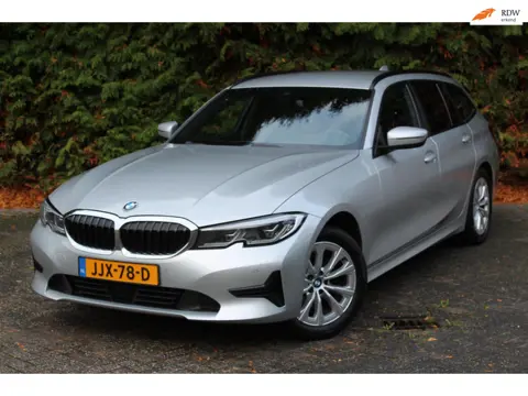 BMW 3-serie Touring 320d High Executive 190PK | Navigatie | Adaptive Cruise Control | Elektrische Tr