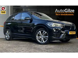 BMW X1 sDrive20i High Executive l Sfeer verlichting l Navi l Trekhaak l Electrische Klep