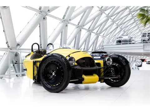 Morgan Super 3 | Luggage racks | Graphite inner body | Heater |