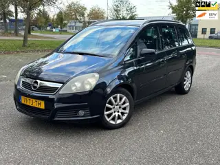 Opel Zafira 1.8 Executive