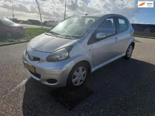 Toyota Aygo 1.0-12V Access Airco Onderhouden Elek.pakket Parrot