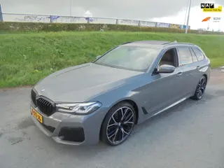 BMW 5-serie Bmw 520 i M sport airco ecc panorama dak navigatie trekhaak