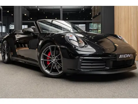 Porsche 992 911 Carrera 4S Cabrio Burmester Sportuitlaat Carbon Chrono 911 3.0 4S Cabrio Surround 18