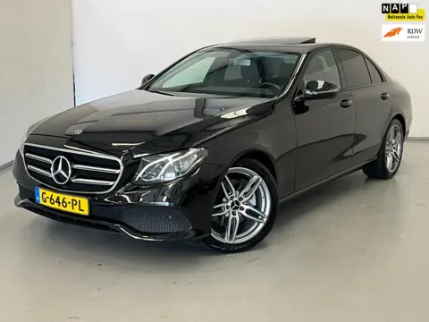 Mercedes-Benz E-klasse 220d / 19" AMG / BTW / Schuifdak / Groot Navi