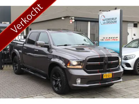 Dodge Ram 1500 5.7 V8 HEMI 400PK SPORT Pano Bushwacker 14''Screen Leder Keyless Stoel verw/koel